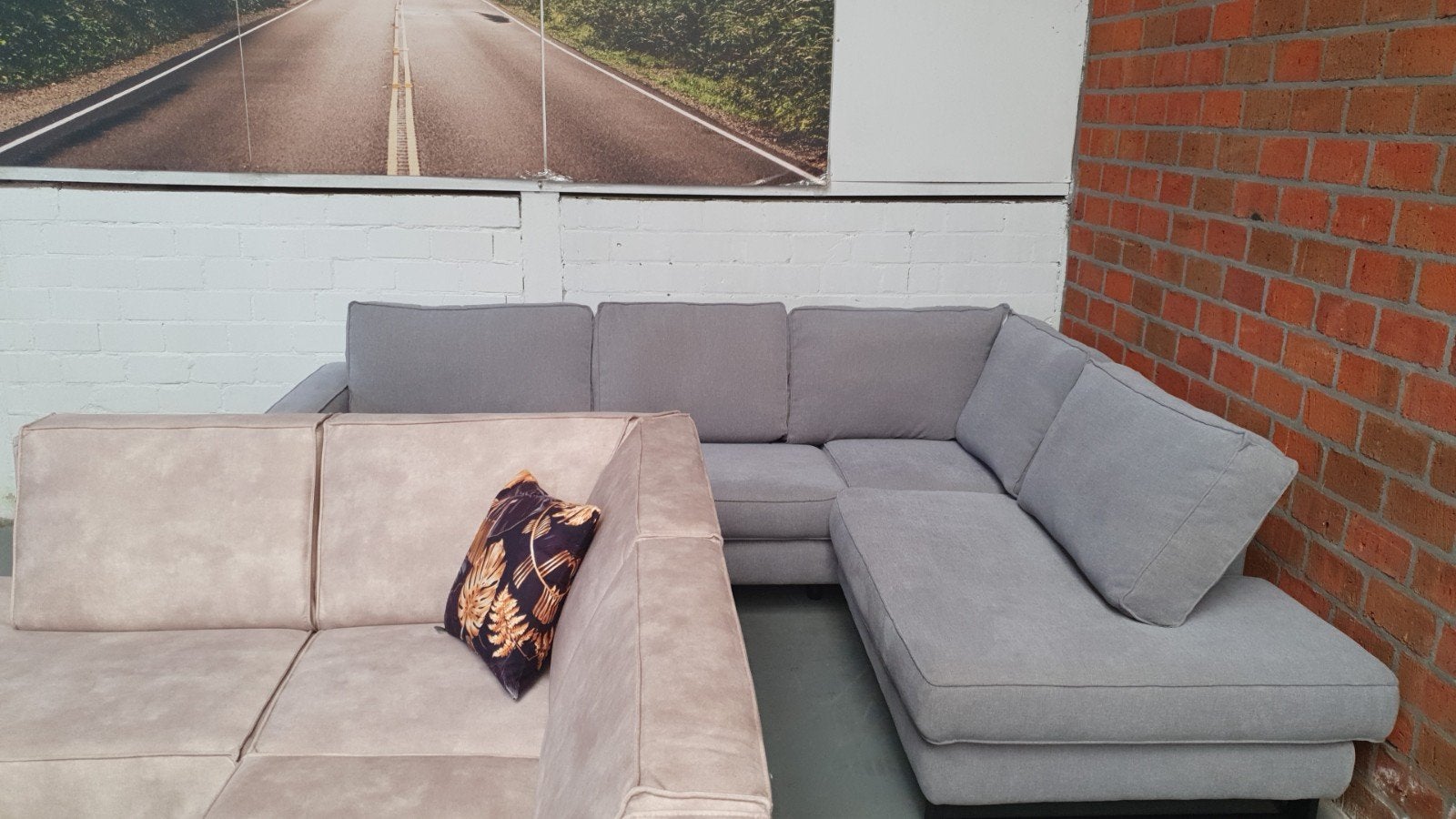 Mooie lichtblauwe 'chill' - bank van stof, Ophalen, Nieuw, Vierpersoons of meer, Stof