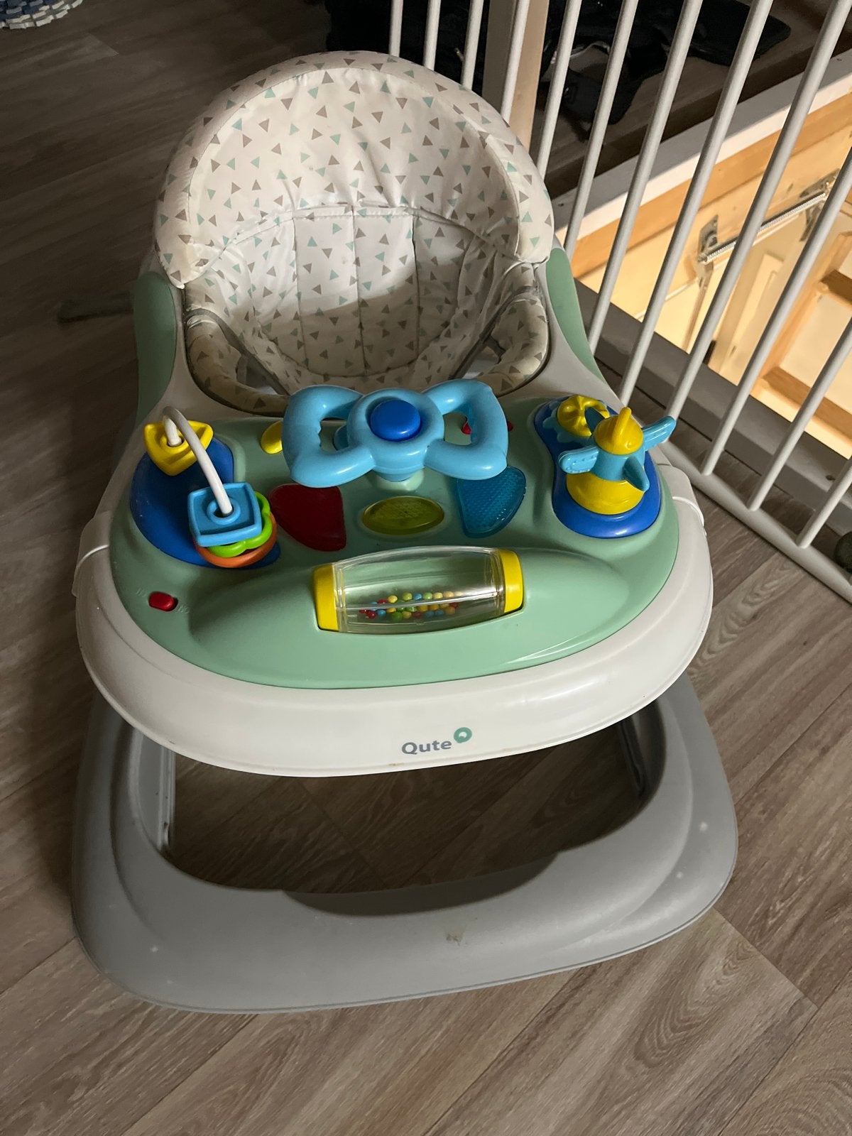 Qute Babywalker met speelblad, Ophalen, Gebruikt, Overige typen, Met wieltjes