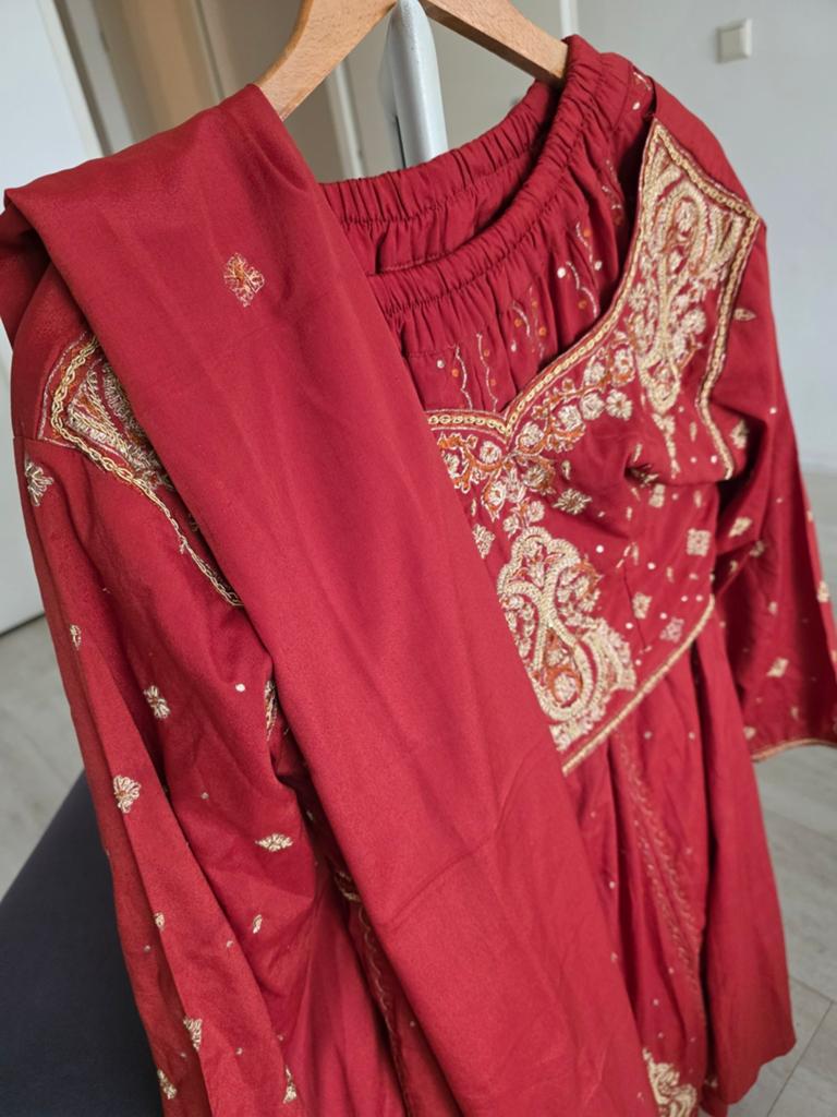 Mooi complete set uit India, Ophalen of Verzenden, Zo goed als nieuw, Overige typen