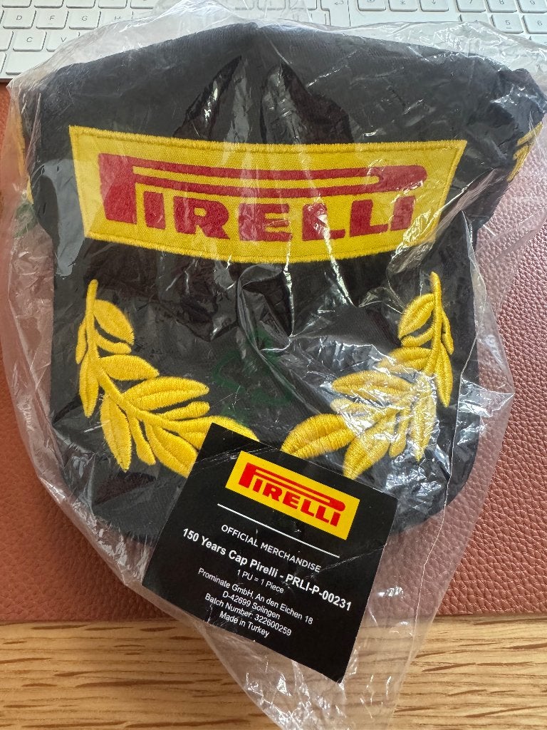 Zeldzaam & Nieuw; Pirelli Pet 150 jaar Pirelli Motorsport, Nieuw, Pet, Pirelli, One size fits all