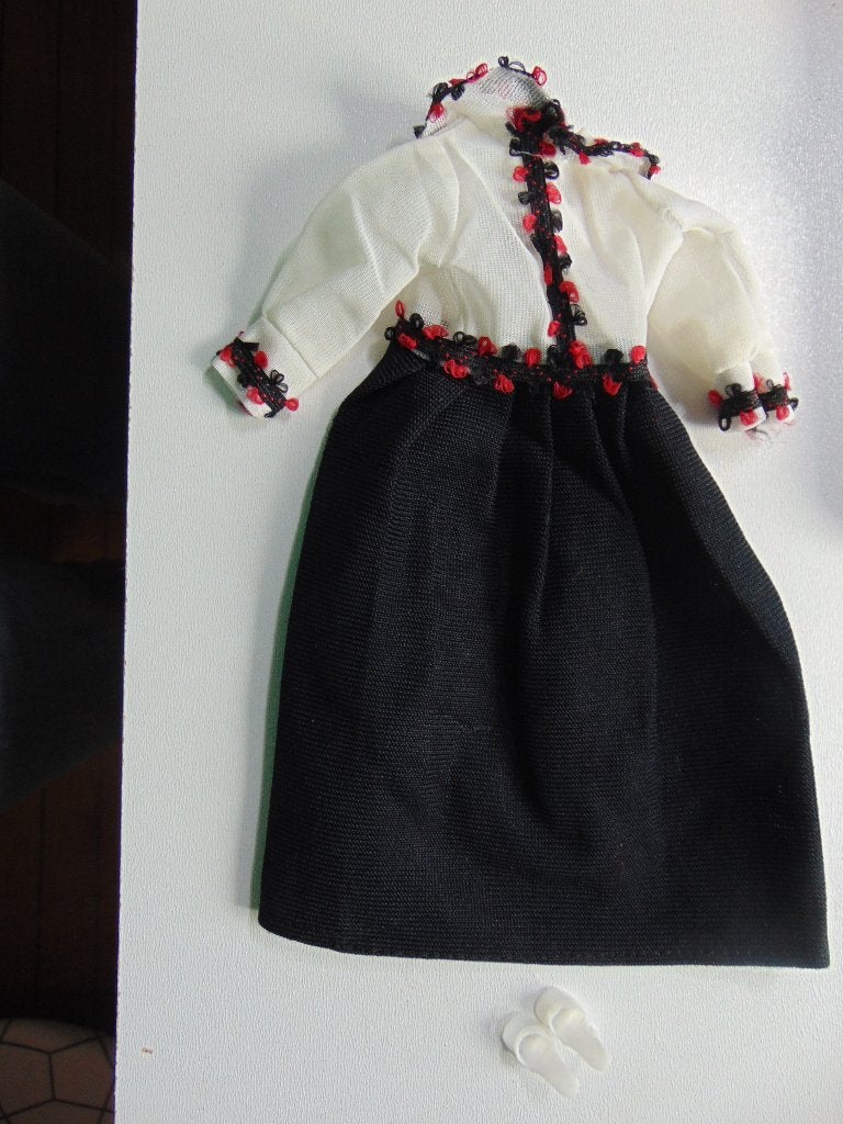 Miss Suzette Barbie jurk met ots, Verzamelen, Ophalen of Verzenden, Gebruikt, Kleertjes