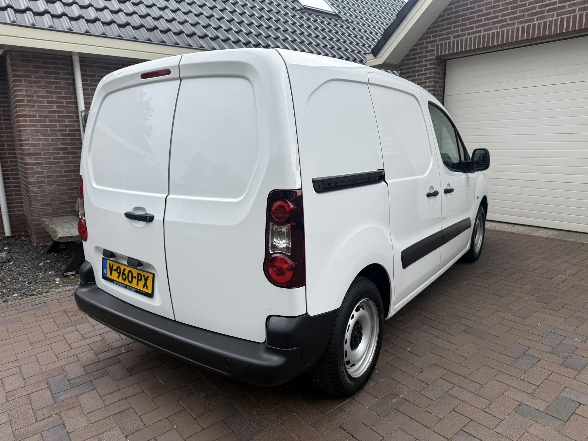 Peugeot Partner 120 1.6 BlueHDi 75 L1 Koel vries - 20 gr, Voorwielaandrijving, Stof, 4 cilinders, Origineel Nederlands