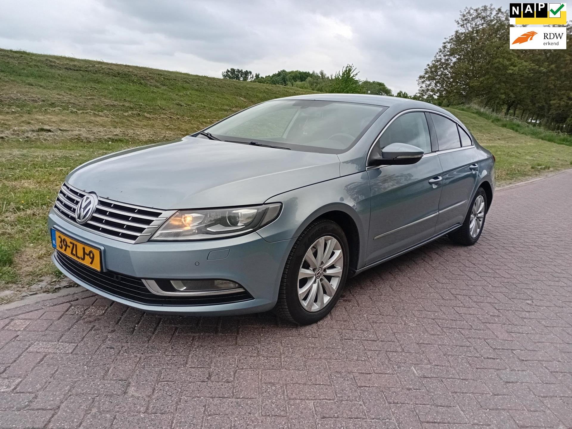 Volkswagen CC 2.0 TDI BlueMotion Climate Cruise Control PDC, Auto's, Volkswagen, Euro 5, Zwart, 4 cilinders, 4 stoelen