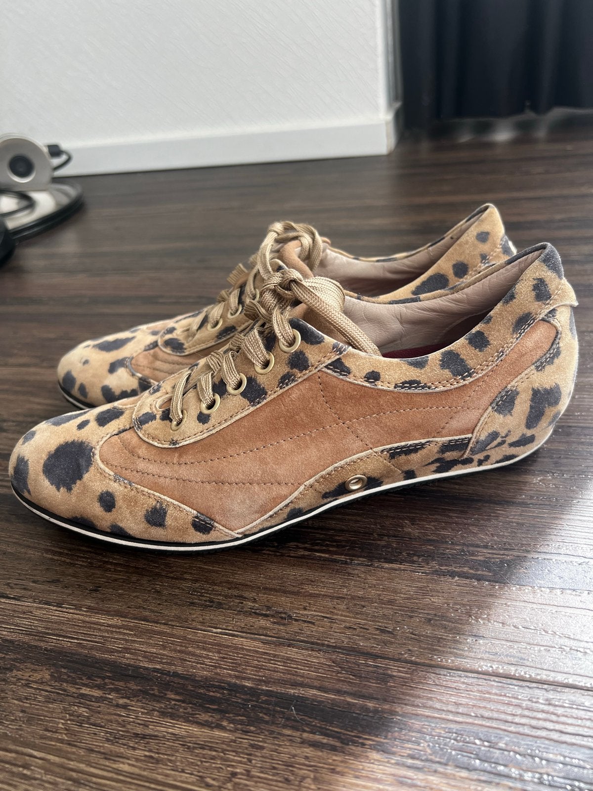 Volare sneakers leuke print voor maat 38, Kleding | Dames, Bruin, Ophalen of Verzenden, Sneakers of Gympen, Gedragen