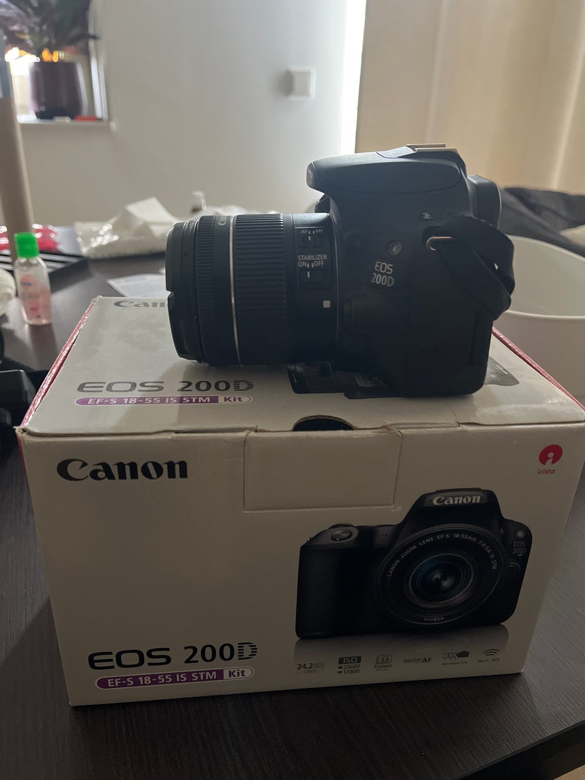 Canon EOS 200D spiegelreflexcamera met EF-S 18-55 IS STM len, Audio, Tv en Foto, Fotocamera's Digitaal, Ophalen, Gebruikt, Spiegelreflex
