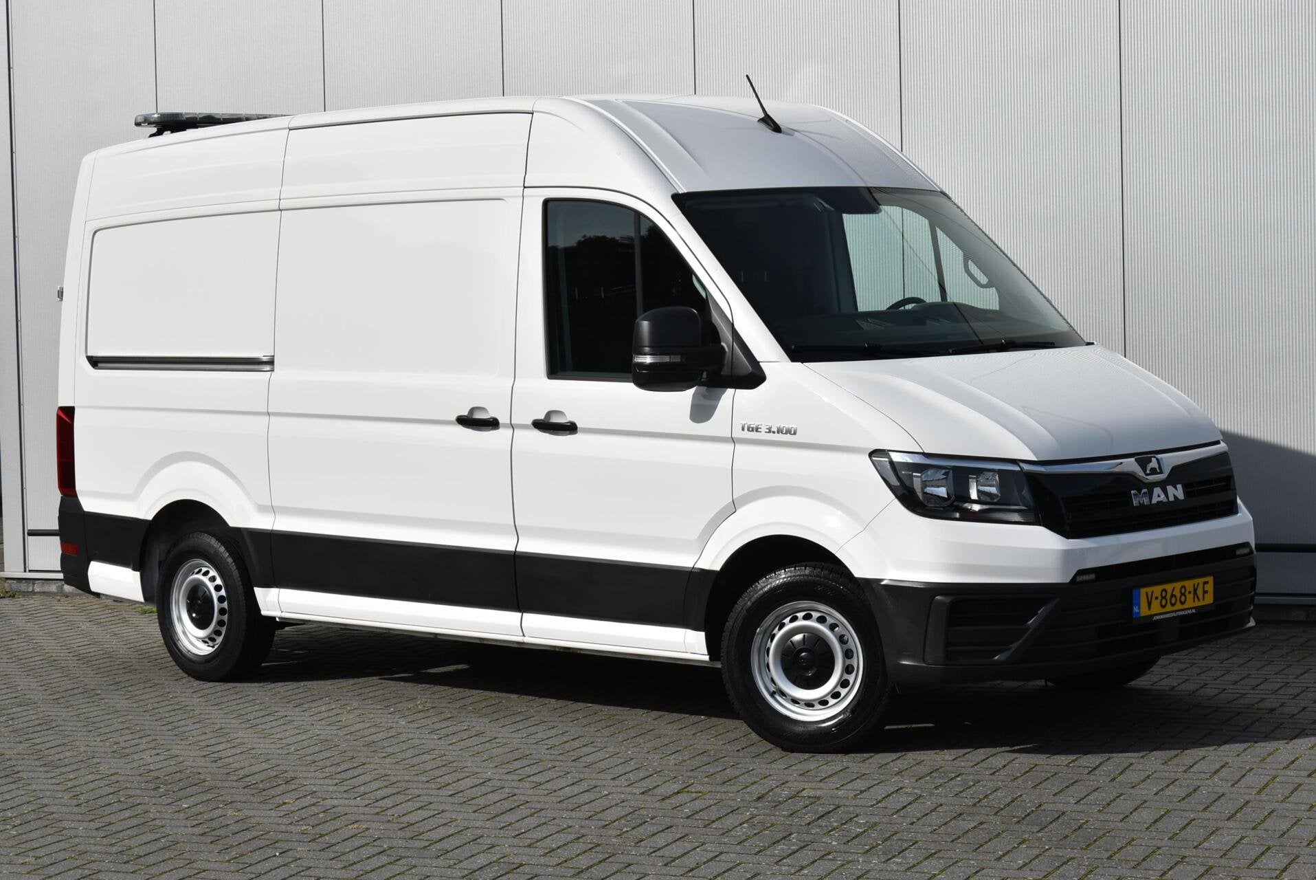 MAN TGE 35 2.0 L3H3 Airco Cruise Euro 6 Lage km stand NAP, Dealer onderhouden, Stof, Gebruikt, 4 cilinders