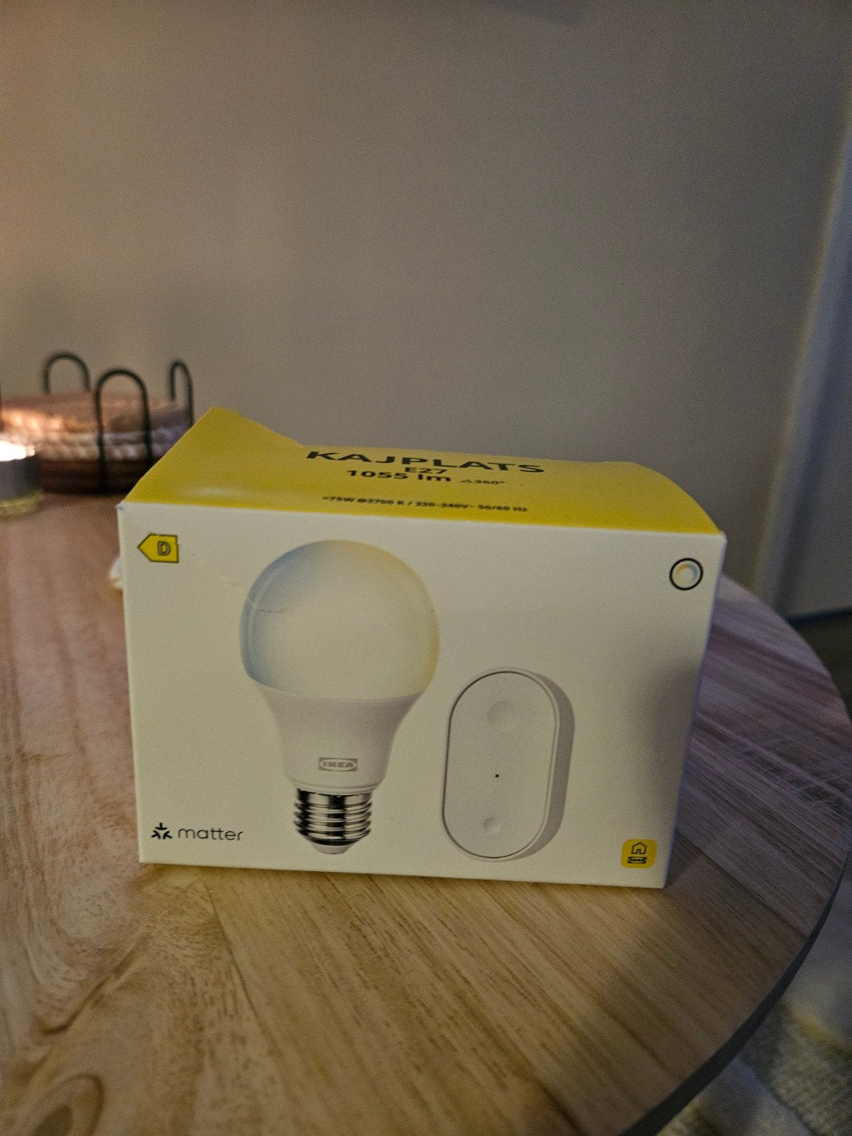 IKEA KAJPLATS LED E27 Smart Lamp met afstandsbediening, Huis en Inrichting, Ophalen, Nieuw, E27 (groot), Led-lamp