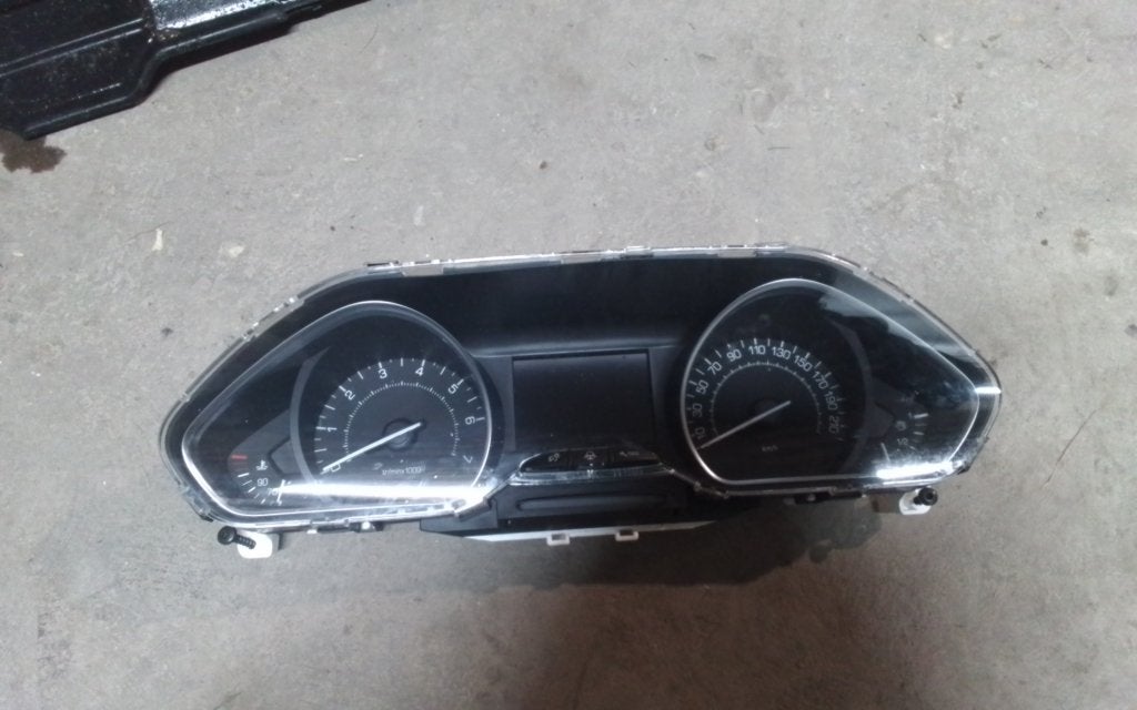 KILOMETERTELLER PEUGEOT 208, Niet ingevuld, Gebruikt, Niet ingevuld, Ophalen of Verzenden