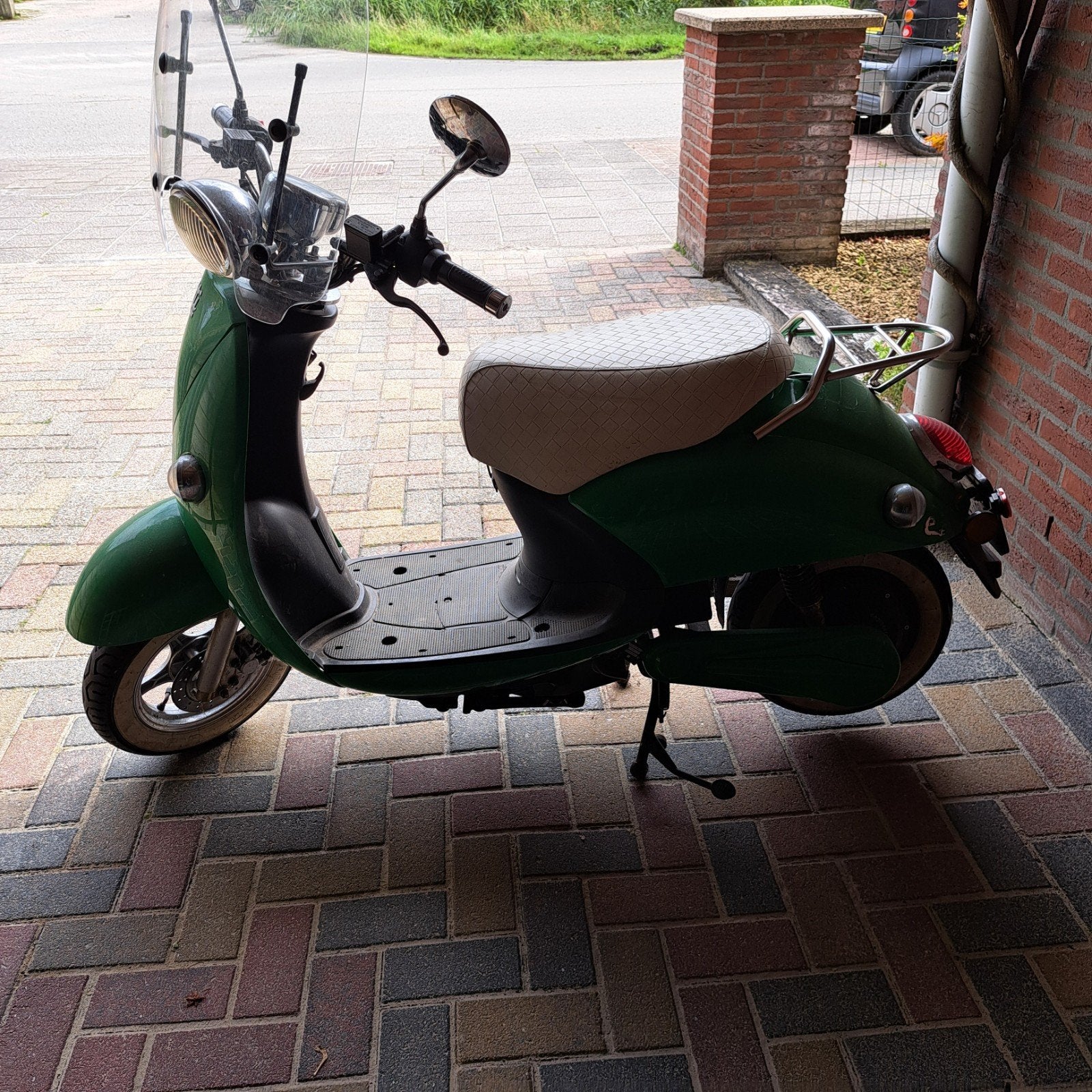 Ebretti 318 electrische scooter -  45 km Groen - 1825 km, Ophalen, Gebruikt, Maximaal 45 km/u, Elektrisch