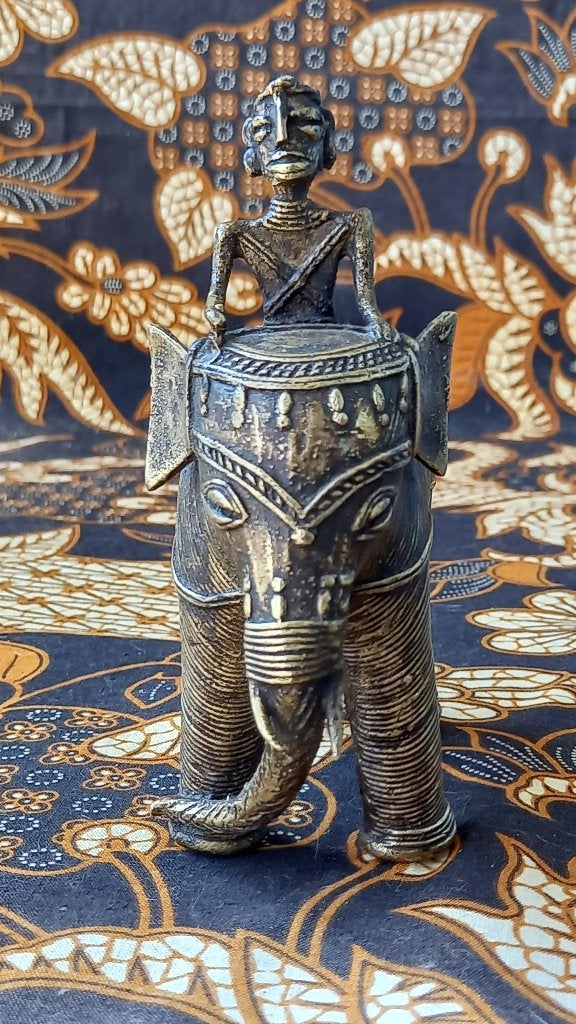 Olifant met berijder prachtig antiek brons uit India 13 cm., Antiek en Kunst, Handgemaakt, India, Ophalen of Verzenden, Brons
