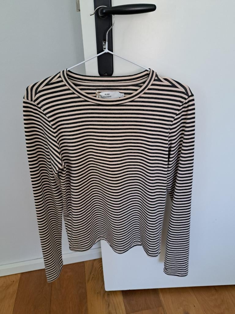 Ruby Tuesday gestreepte longsleeve, maat 1, Ruby Tuesday, Zwart, Nieuw, Ophalen of Verzenden