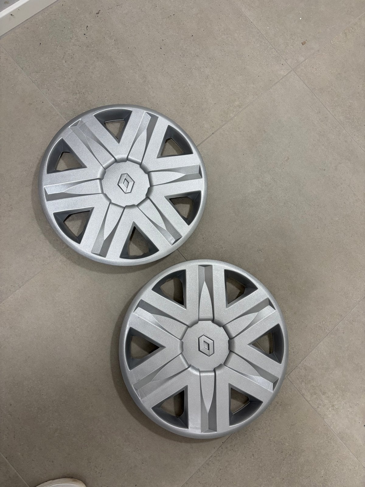 Set van 2 Renault wieldoppen 15 inch - Zo goed als nieuw, Ophalen of Verzenden, Zo goed als nieuw