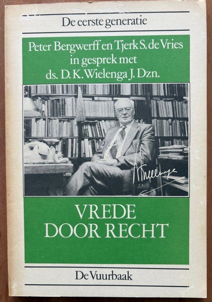 Peter Bergwerff - Vrede door recht, Ophalen of Verzenden, Zo goed als nieuw