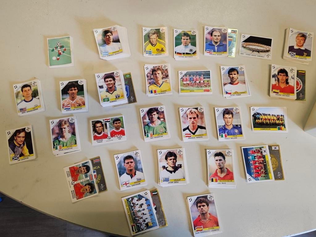 Panini Italia 90 voetbalkaartjes, Hobby en Vrije tijd, Stickers en Plaatjes, Ophalen of Verzenden, Zo goed als nieuw, Meerdere plaatjes