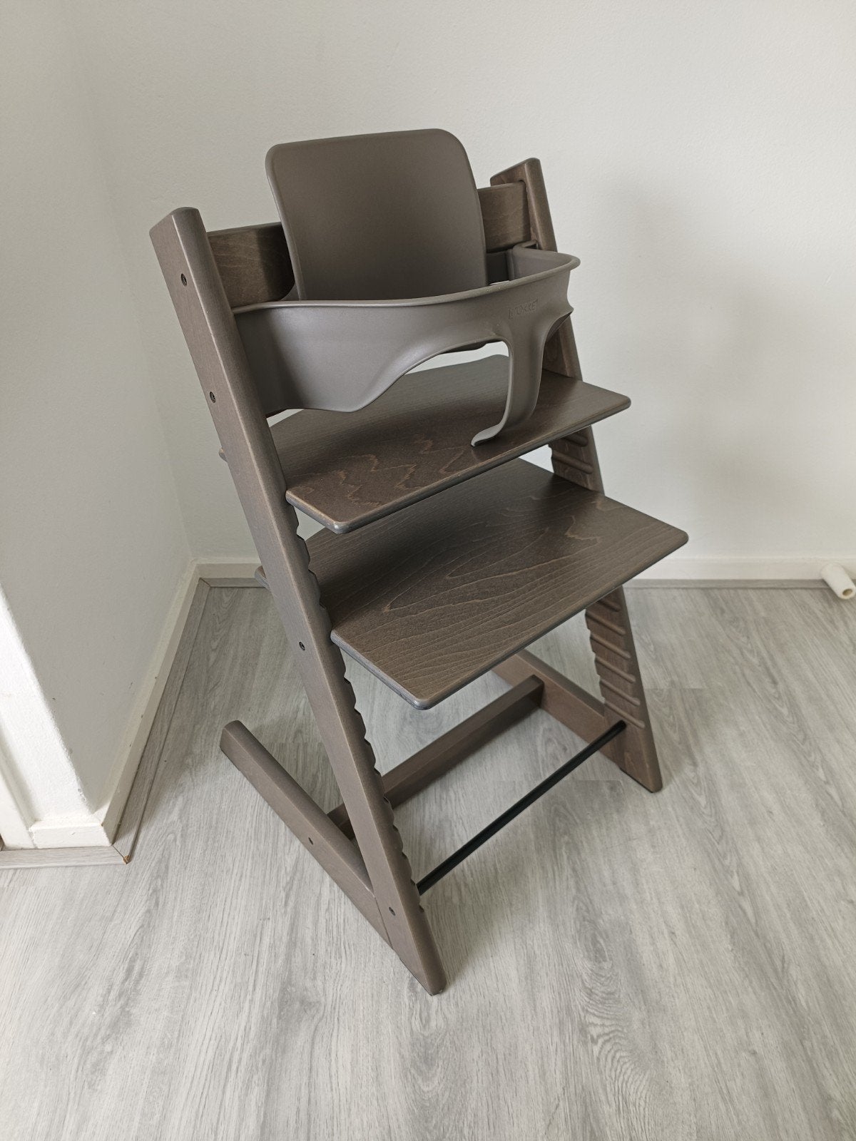 Foto 3 van ZGAN! Stokke Tripp Trapp hazy grey+babyset,2 standen newborn