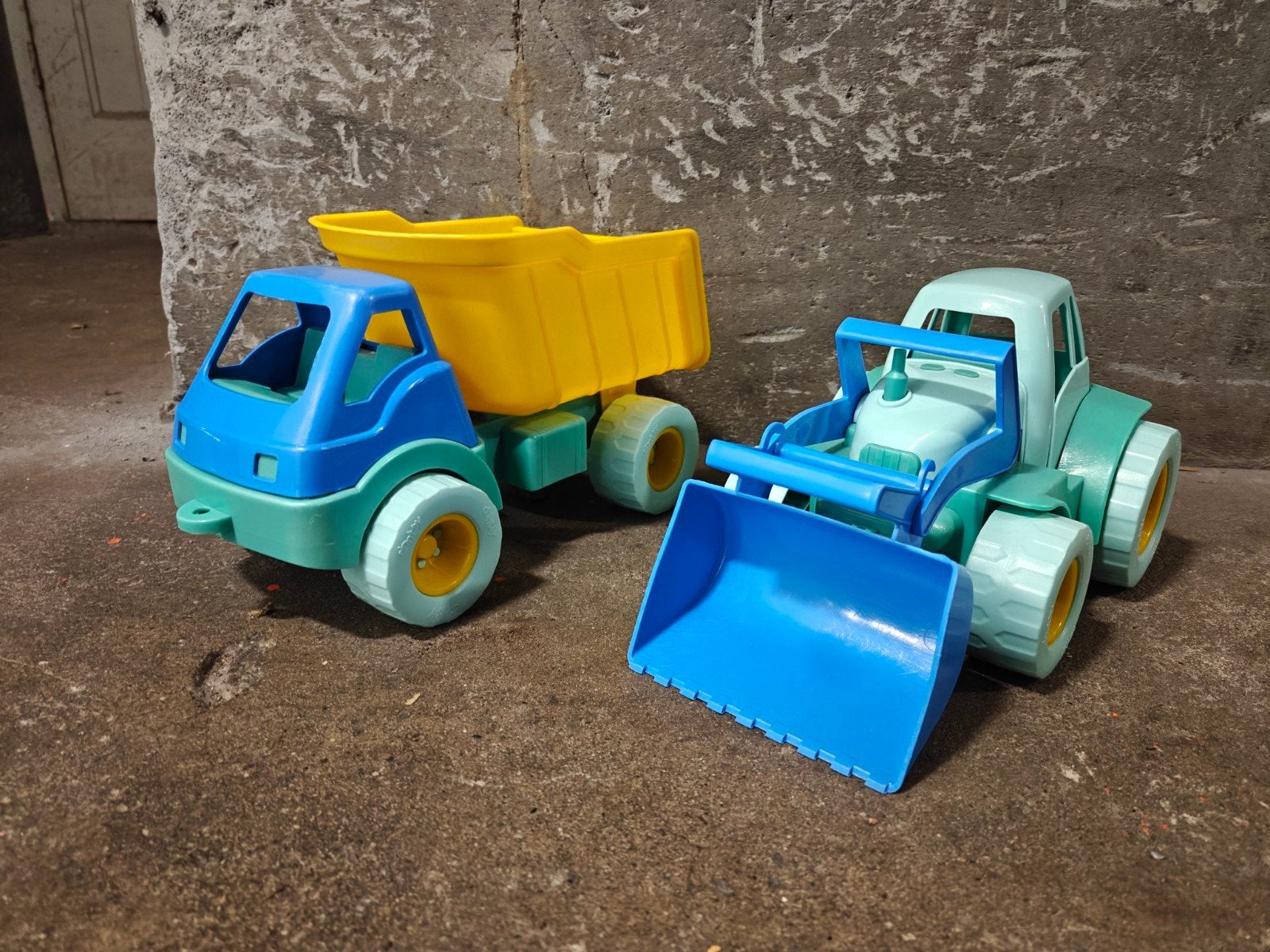 Speelgoed tractor en kiepwagen, Ophalen, Gebruikt