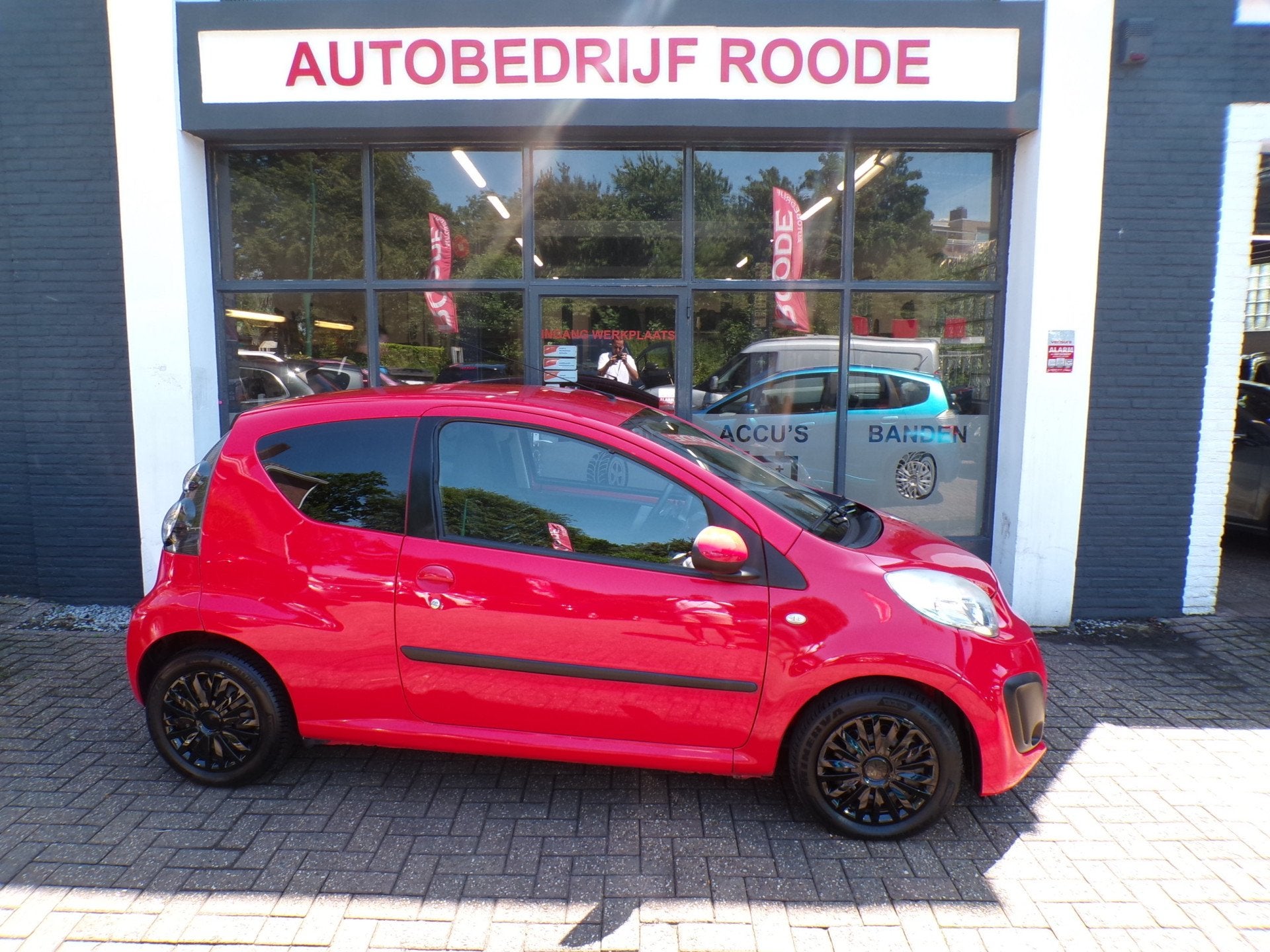 Citroën C1 1.0 Automaat Red Tendance AIRCO! (bj 2012), Auto's, Gebruikt, Met garantie (alle), 4 stoelen, C1