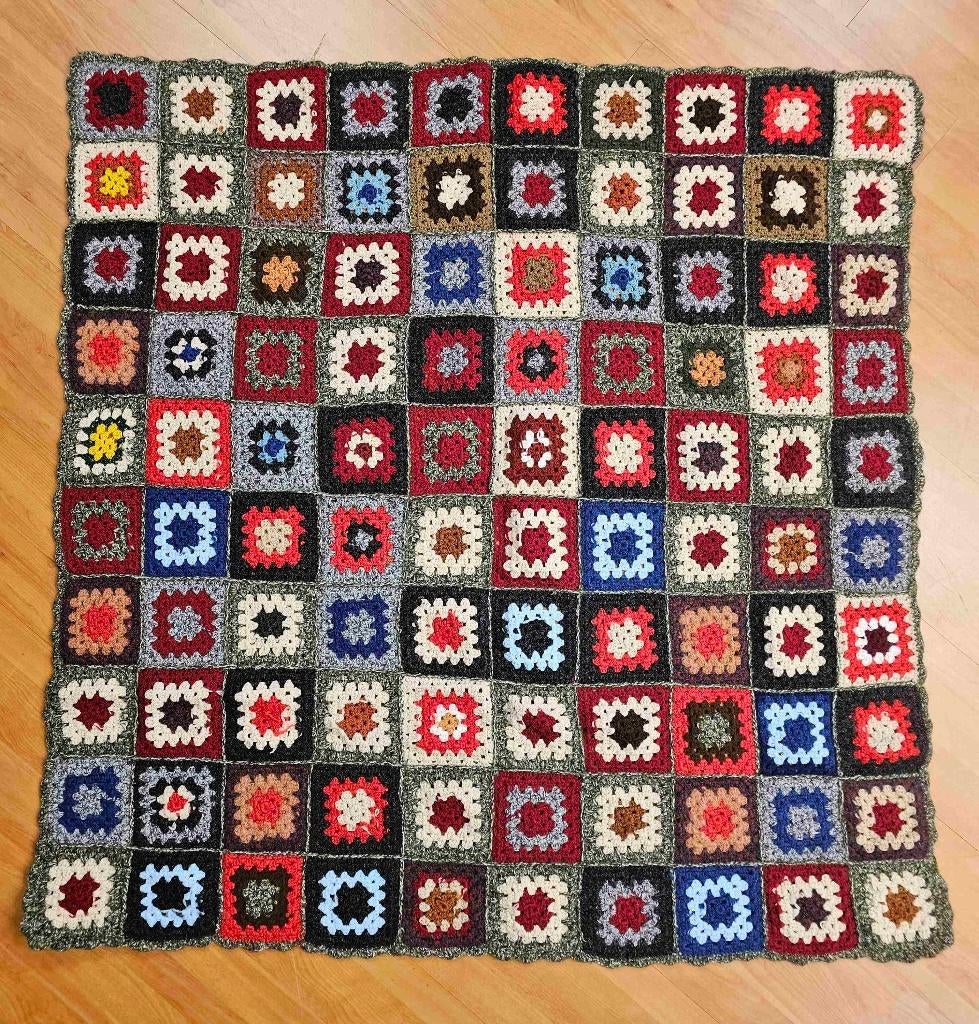 Retro Granny-square 122/122 cm