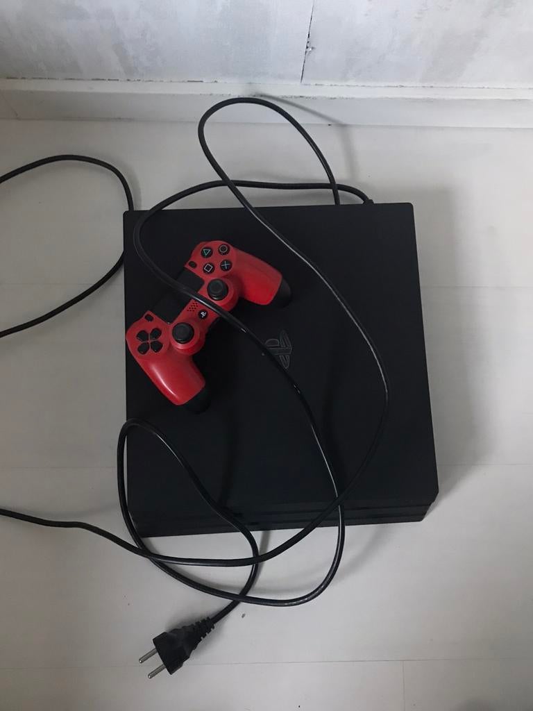 Ps4 Pro met Controller en snoer, Spelcomputers en Games, Ophalen of Verzenden, Zo goed als nieuw, 1 TB, Met 1 controller