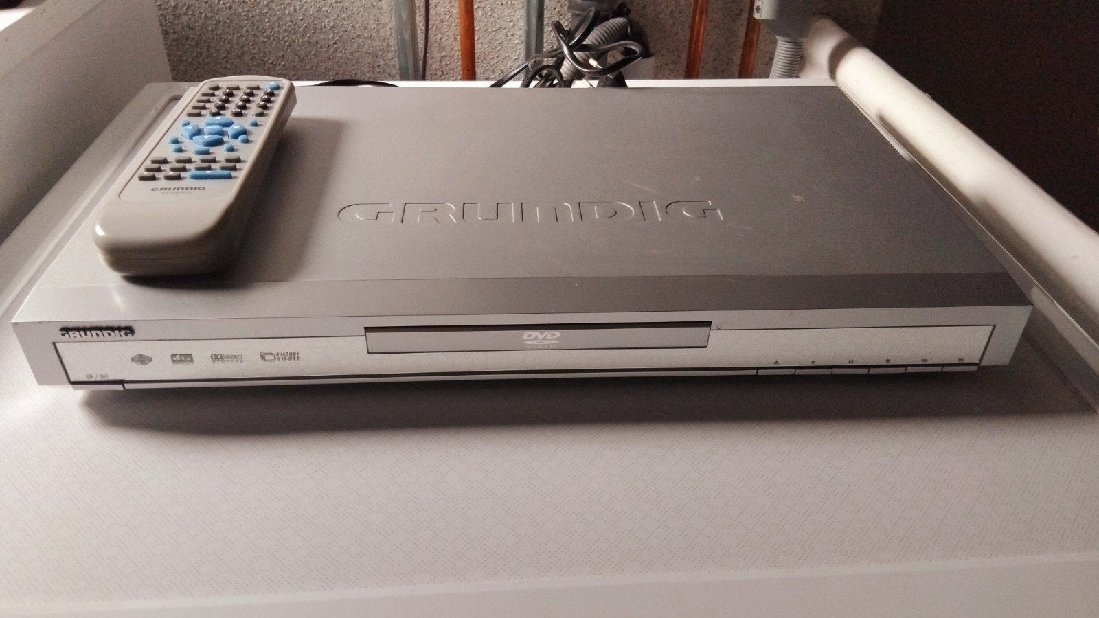 Grundig DVD-speler met afstandsbediening  10 euro, Ophalen, Gebruikt