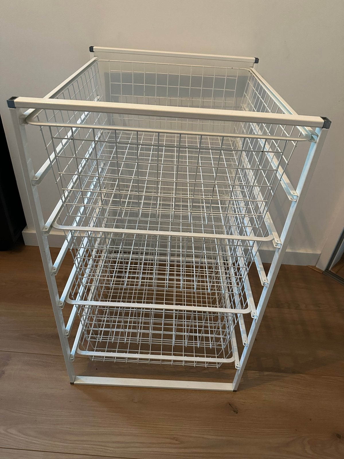 Rek met 4 draadmanden (3 groot, 1 klein), Ophalen, Gebruikt