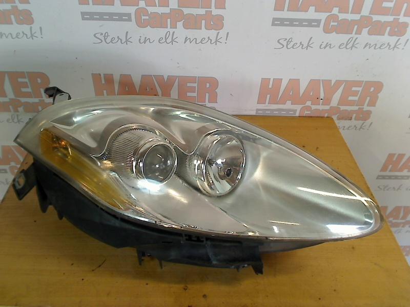 Koplamp Rechts Fiat Bravo (198A) (2007-04/2014-12), FCA Germany GmbH, Gebruikt, IPC D1-09 Bahnhofsplatz, Rüsselsheim am Main 65423, , Duitsland