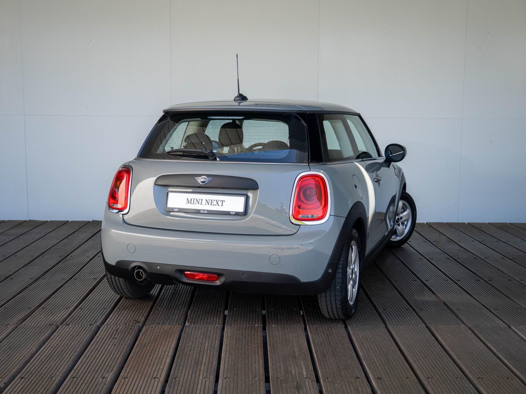 MINI 3-deurs One Airco + Parkeersensoren, Auto's, Mini, Stof, Gebruikt, Met garantie (alle), 4 stoelen