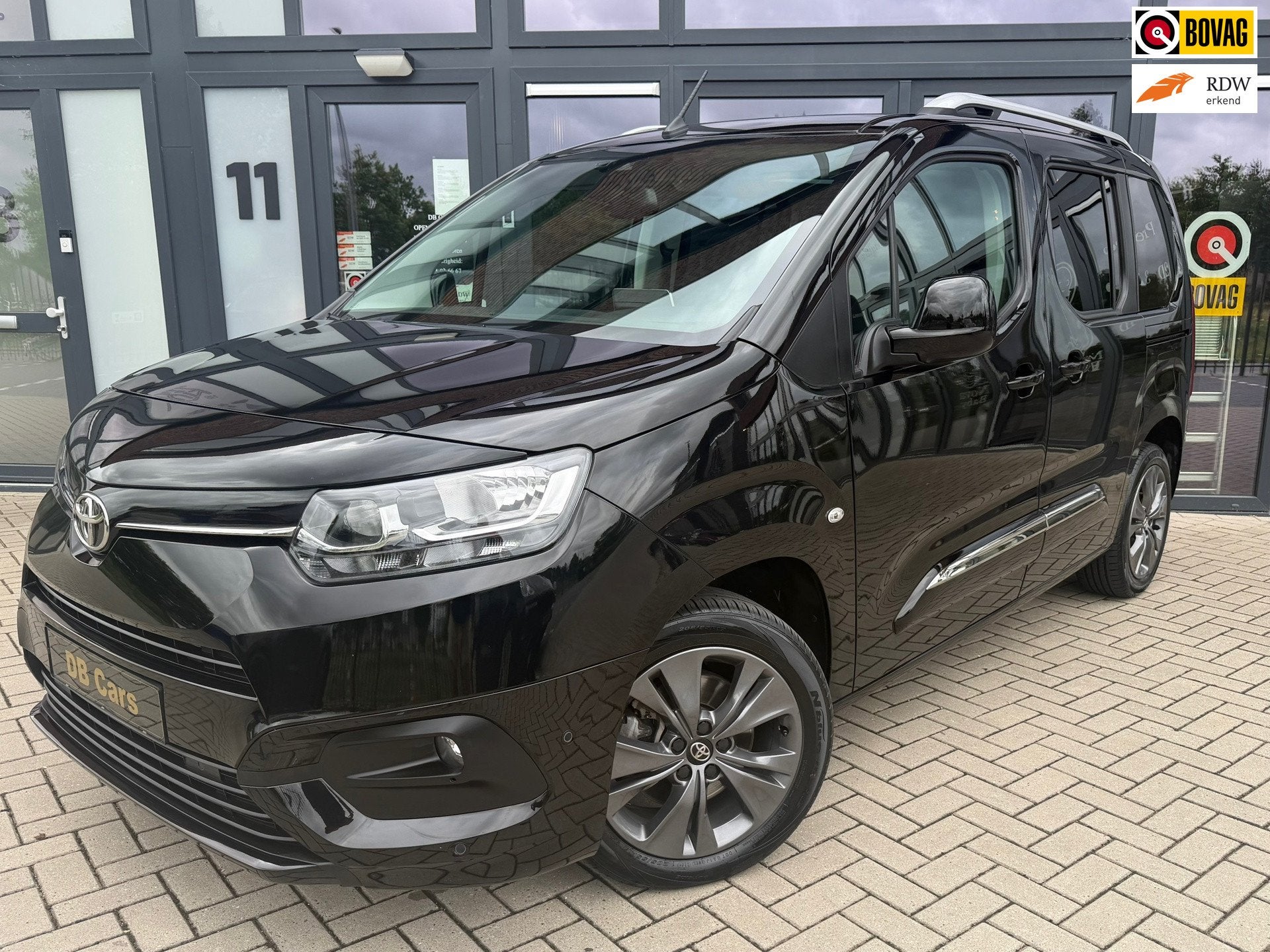 Toyota PROACE CITY VERSO 1.2 Turbo DynamicAutomaat,Pano,Came, Stof, Gebruikt, Zwart, 1199 cc