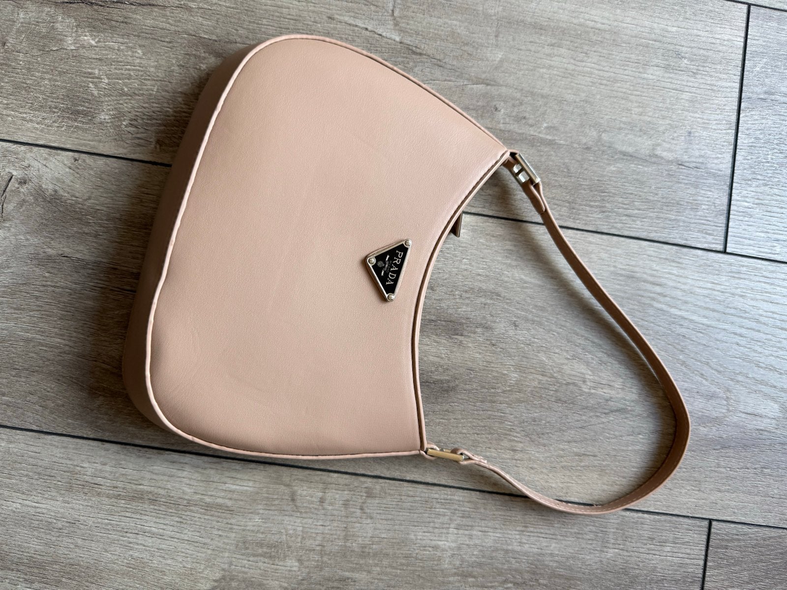 Prada tas, Ophalen of Verzenden, Nieuw, Beige, Handtas