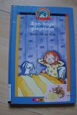 EEN HOGE PIEPTOON   Anton van der Kolk, Boeken, Ophalen of Verzenden, Gelezen, Fictie algemeen
