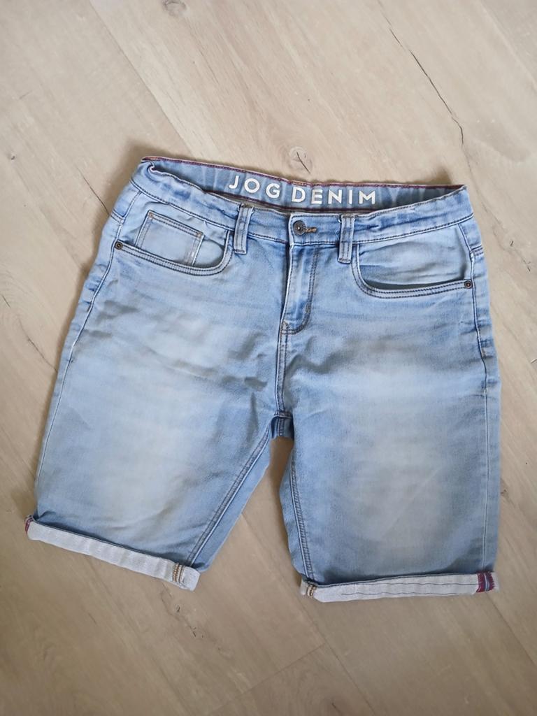 Korte broek/korte spijkerbroek/jeans/korte broek 152, Broek, Gebruikt, C&A, Ophalen of Verzenden