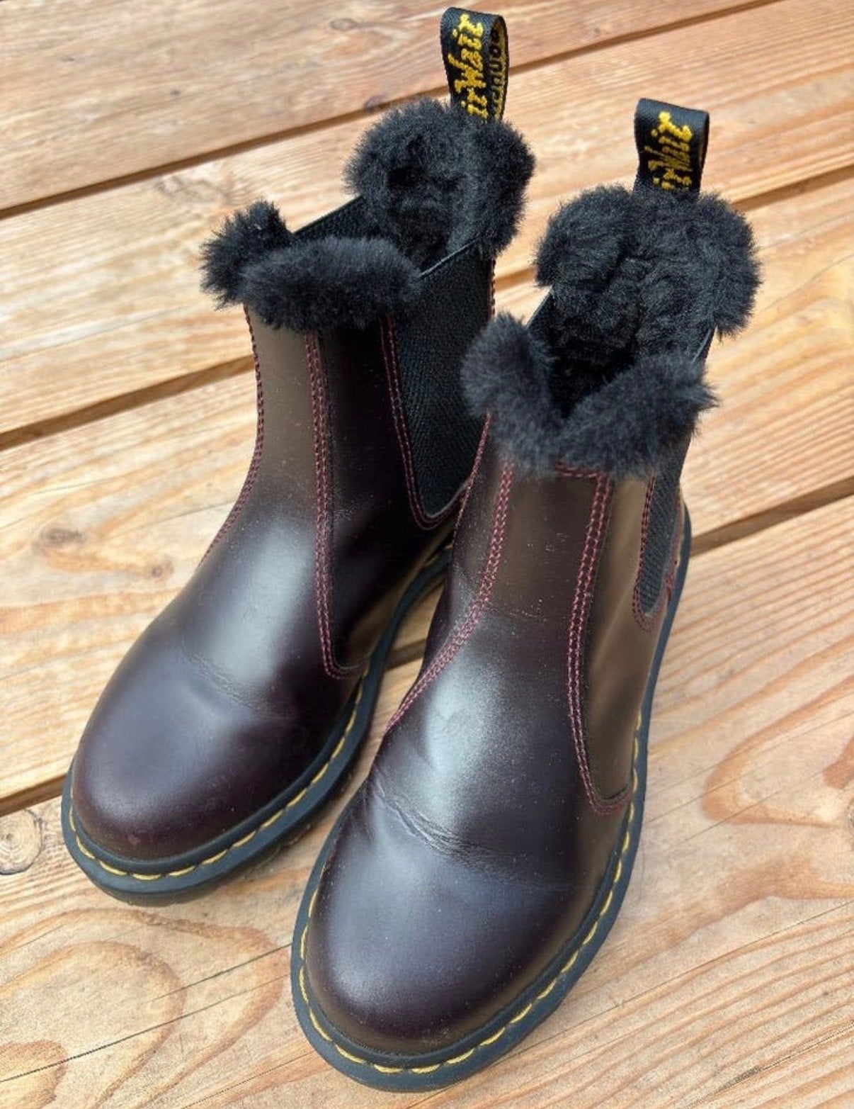 Dr. Martens Leonore Chelsea Boots - Bordeauxrood, Maat 37, Ophalen of Verzenden, Zo goed als nieuw, Rood, Lage of Enkellaarzen