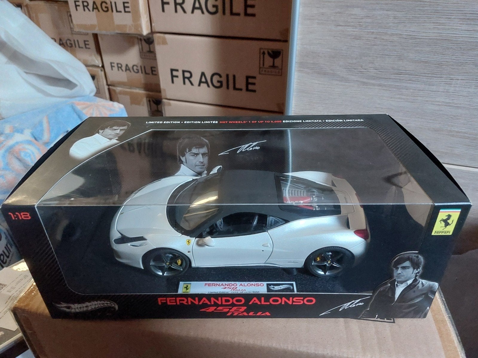 Hotwheels Elite Ferrari Alonso Carbon Black/WHITE ZELDZAAM, Hobby en Vrije tijd, Ophalen of Verzenden, Zo goed als nieuw, Auto