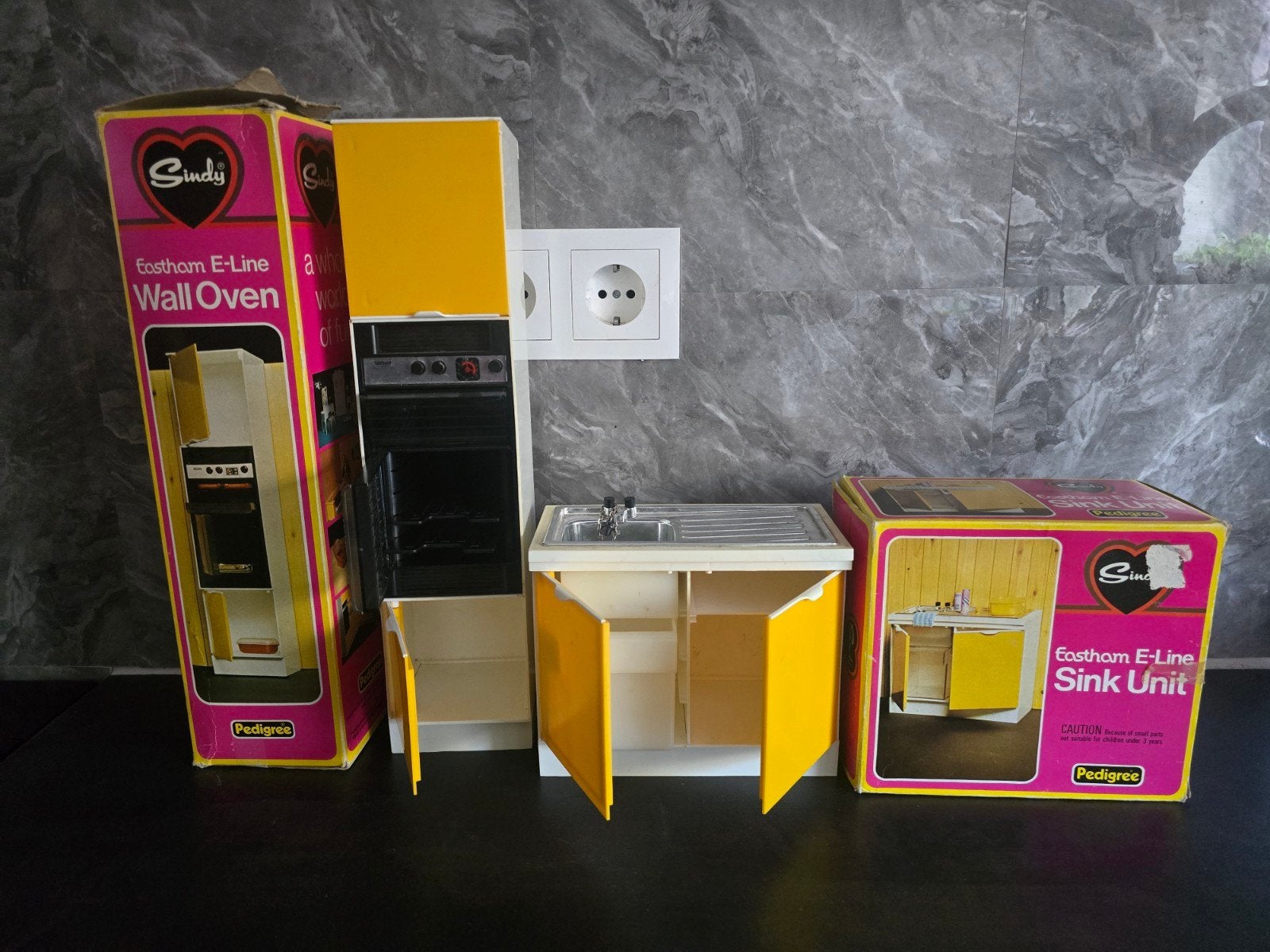Sindy Pedigree oven en spoelbak in originele doos, Ophalen of Verzenden
