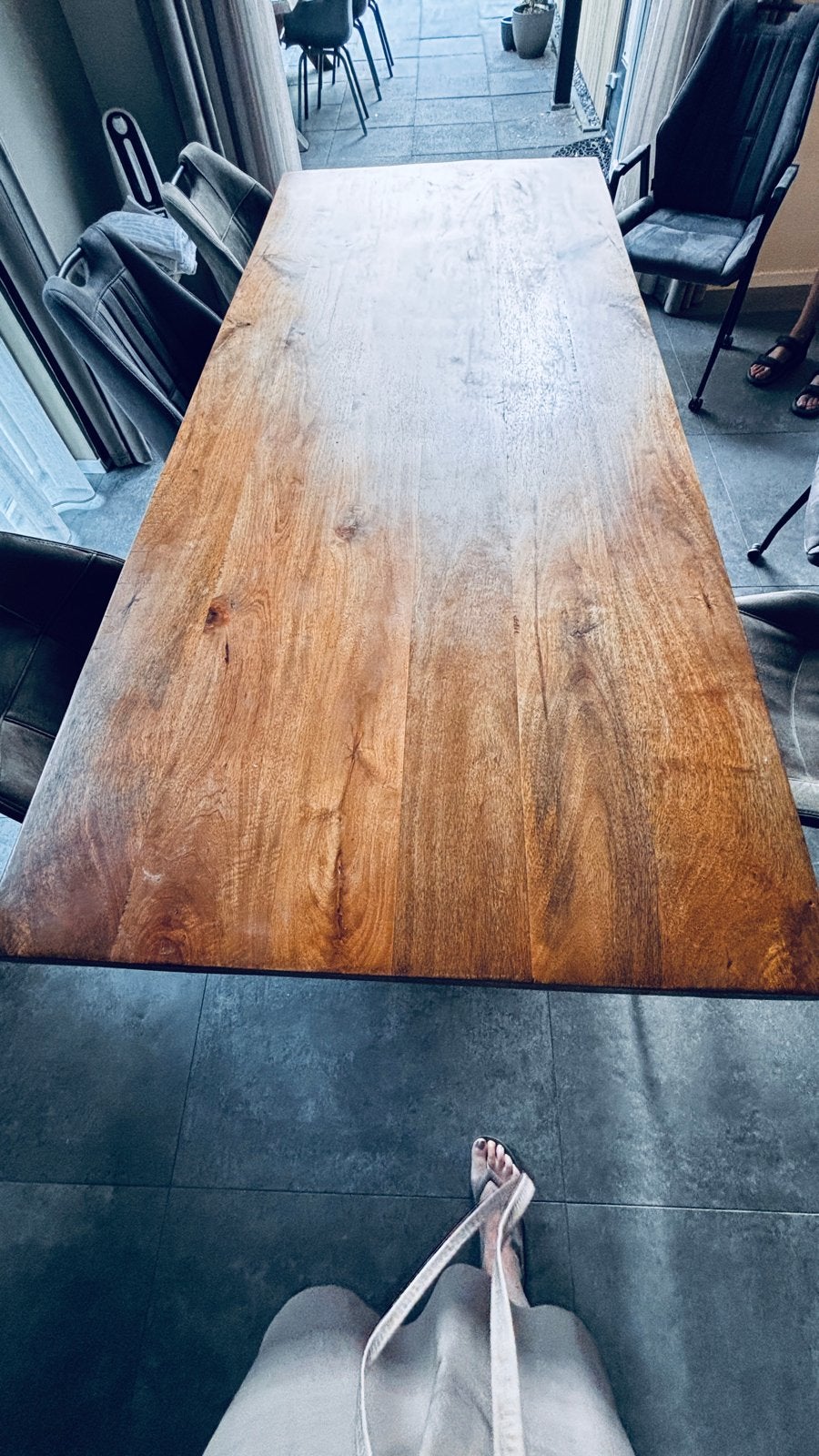 Robuuste houten eettafel met metalen onderstel, Huis en Inrichting, Tafels | Eettafels, Ophalen, Gebruikt, 100 tot 150 cm, 200 cm of meer