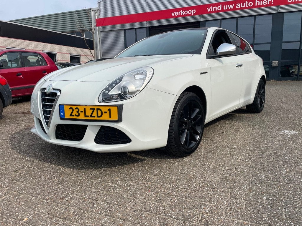 Alfa Romeo Giulietta 1.4 T Progression zeer nette auto, Auto's, Alfa Romeo, Voorwielaandrijving, Euro 5, Gebruikt, 4 cilinders