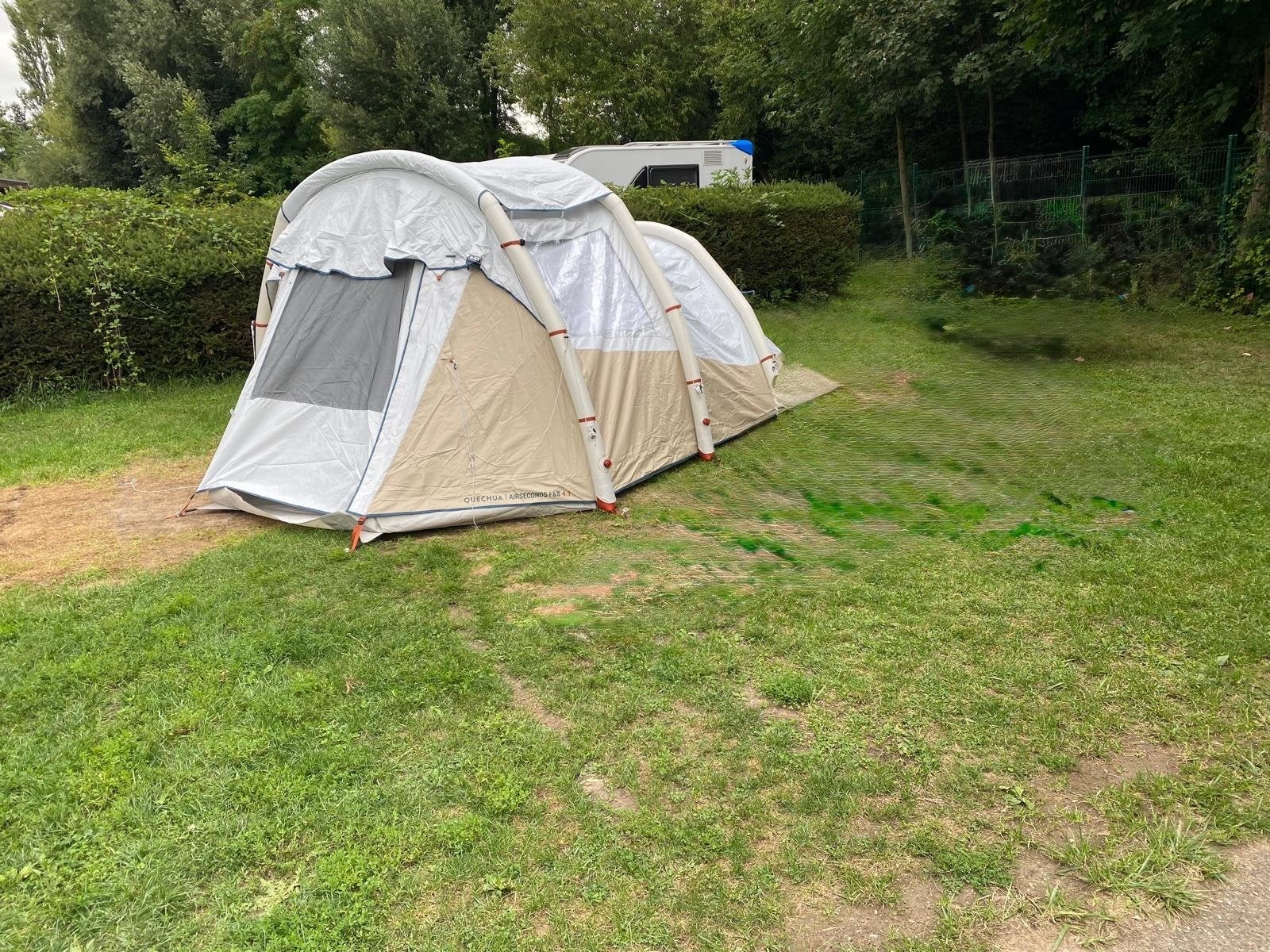 Quechua Air Seconds 4.1 Fresh & Black opblaasbare tent, Ophalen, Gebruikt, Tot en met 4
