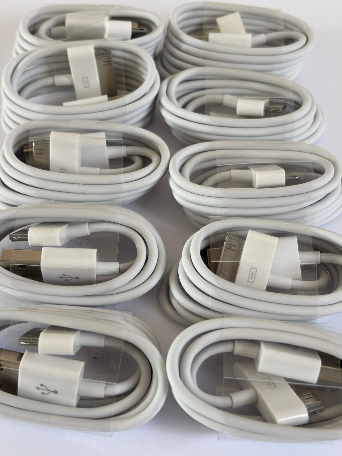Apple iPod / iPhone 30-Pin USB cable (NEW!), Ophalen of Verzenden, Nieuw, Dock of Kabel, Shuffle
