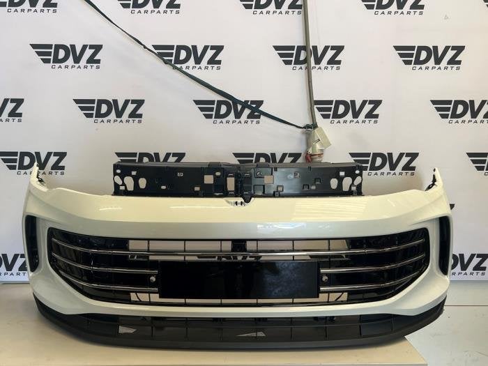 Voorbumper van een Volkswagen Tiguan (L0K1), Gebruikt, -, Volkswagen, -
