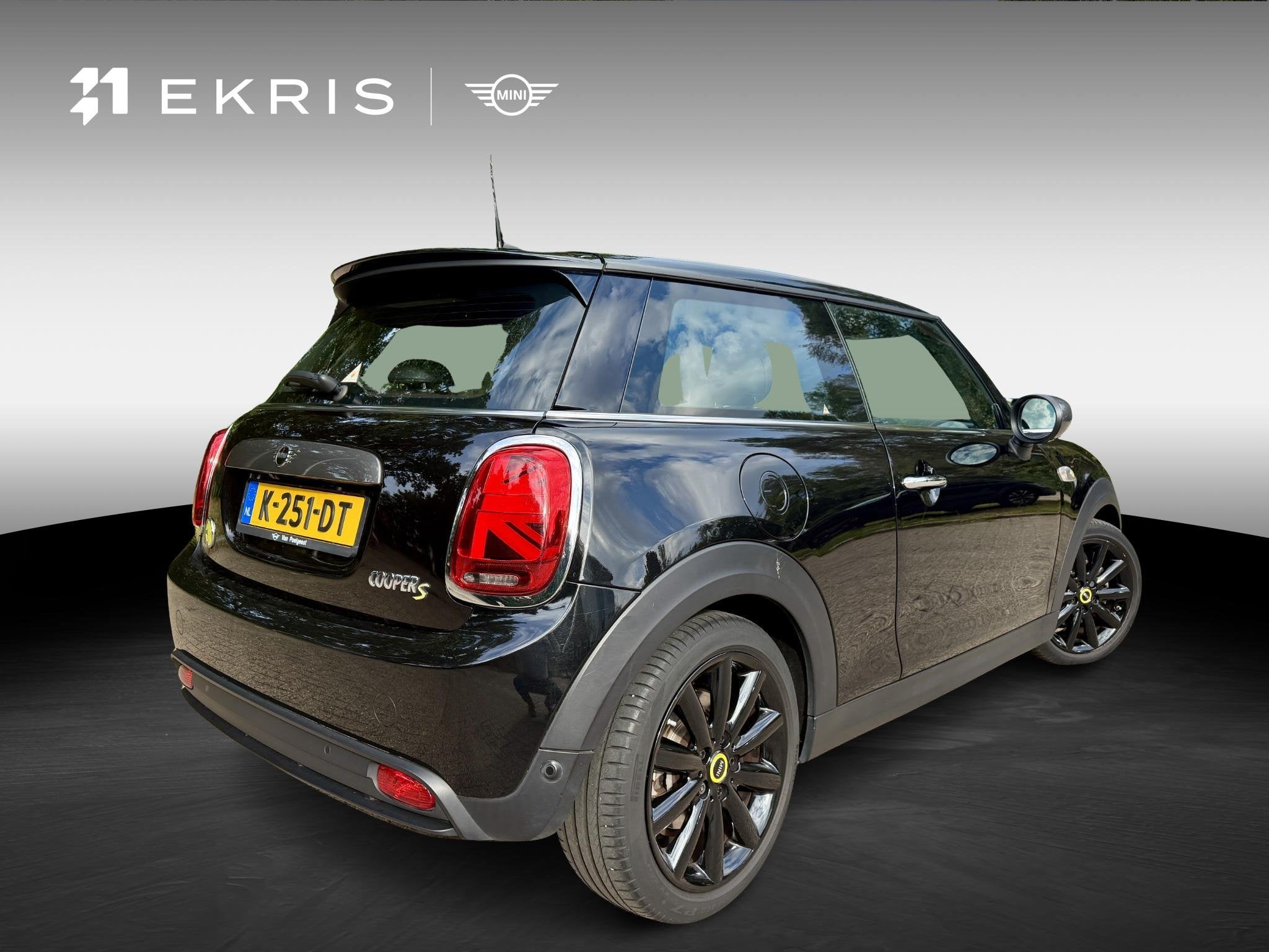 MINI 3-deurs Electric | Trim XL | 17" LM Cosmos Spoke zwart, Auto's, Stof, 4 stoelen, Origineel Nederlands, 184 pk