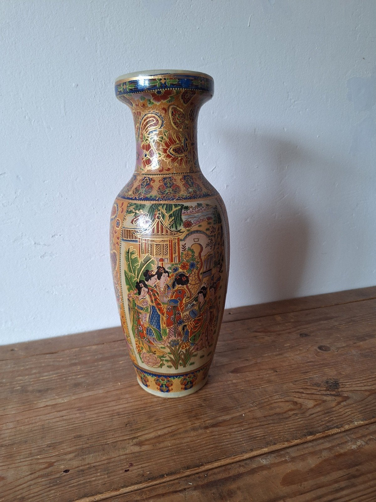 Grote Oosterse Vaas met Gedetailleerde Scènes, Antiek en Kunst, Antiek | Vazen, Ophalen