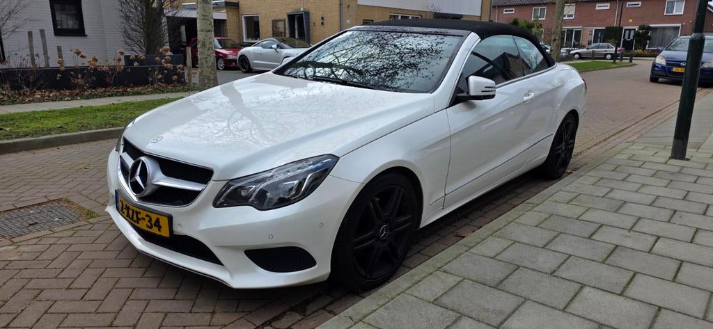 Mercedes-Benz E-Klasse E200 Cabrio 2013, Bluetooth, Achterwielaandrijving, 1800 kg, Zwart