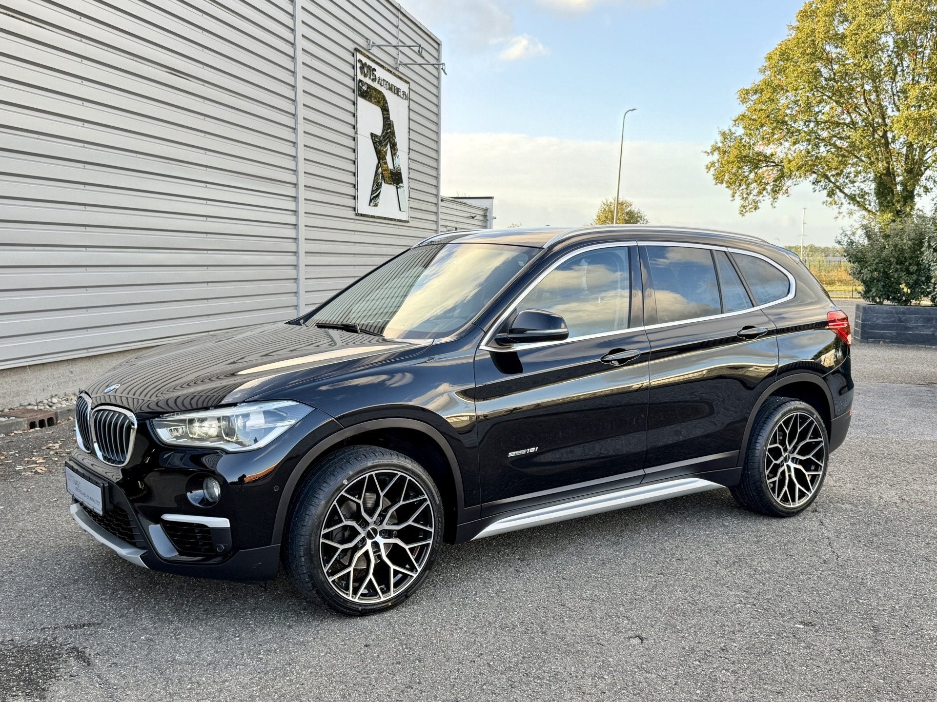 BMW X1 sDrive18i Executive Navi|Leer|LED|PDC|Cruis Zwart!, Auto's, 136 pk, Gebruikt, Met garantie (alle), Zwart
