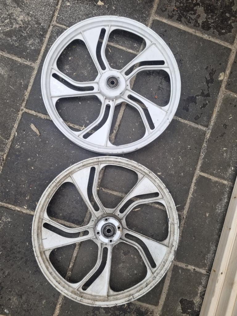 2x Tomos velg. Samen €25, Ophalen of Verzenden, Tomos, Tomos, Tomos
