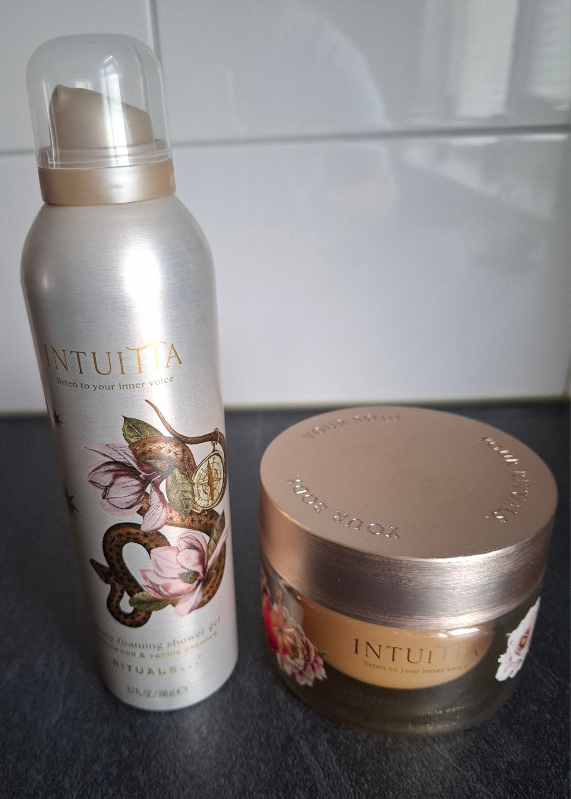 Rituals intuitia bodycream en shower foam nieuw, Verzenden, Nieuw, Bad & Douche