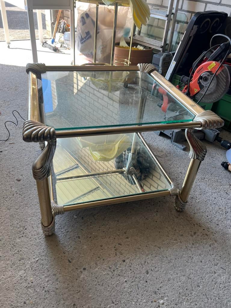 Leuke vintage bijzet tafel geslepen glas, 45 tot 60 cm, Minder dan 55 cm, Ophalen of Verzenden, Glas