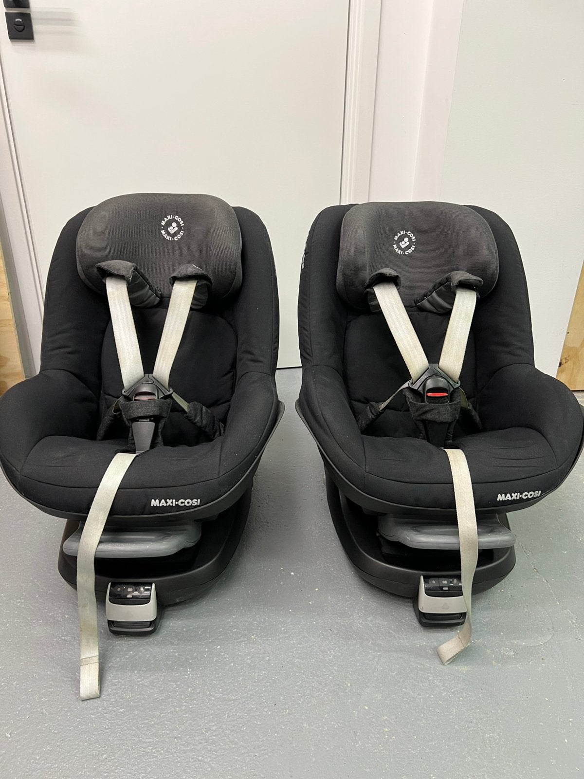 2x set Kinderstoel maxi cosi pearl + family fix, Kinderen en Baby's, Autostoeltjes, 0 t/m 10 kg, Gebruikt, Slaapstand, Ophalen of Verzenden