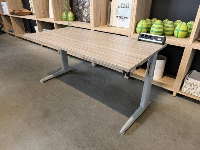 Markant - bureau met slinger 160x80xH62-86 cm, 7 stuks, In hoogte verstelbaar, 160 cm, Gebruikt, Metaal
