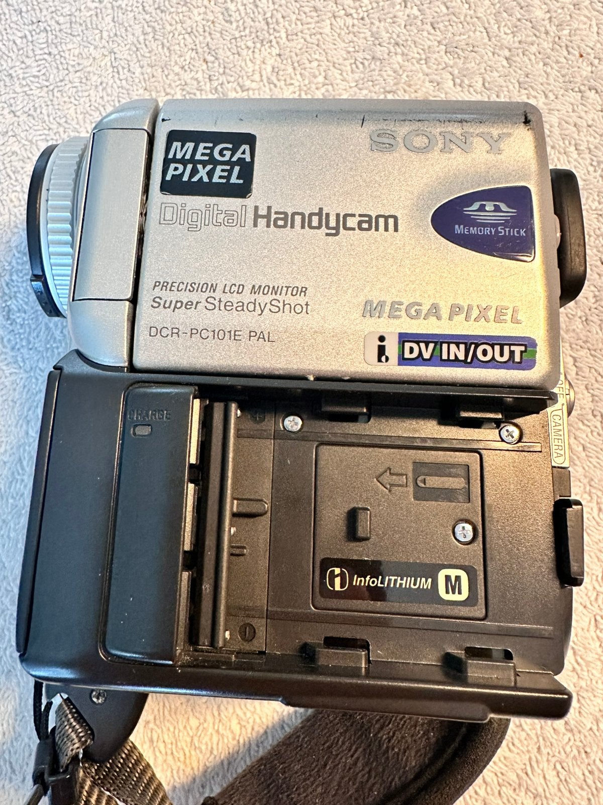 Sony DCR-PC101E PAL Digital Handycam Mini DV Camcorder, Audio, Tv en Foto, Videocamera's Digitaal, Mini dv, Gebruikt, 20x of meer