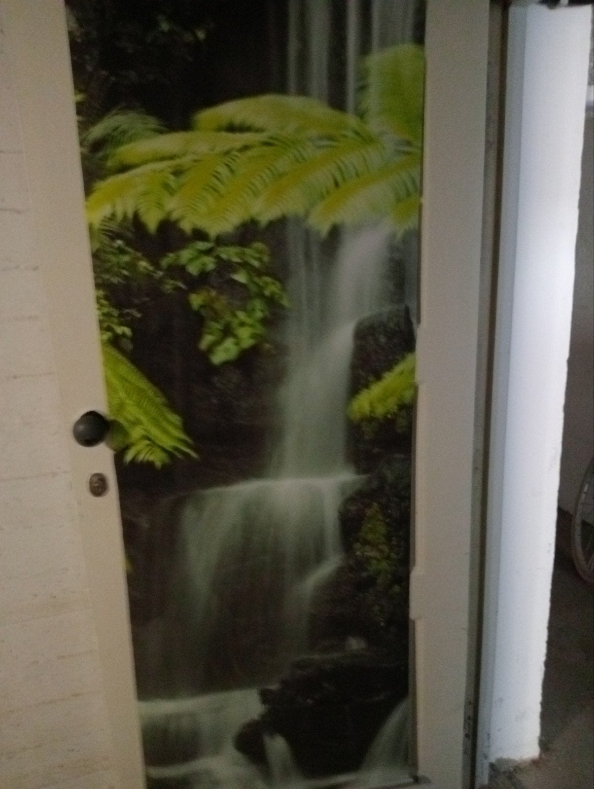Muurdecoratie waterval/papegaaien/houten pad, Ophalen, Gebruikt, Meerkleurig, Met ophangsysteem